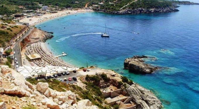 Privatizimi i pronave shteterore: Ne nje vit shiten 300 objekte ne Durres, Vlore e Sarande